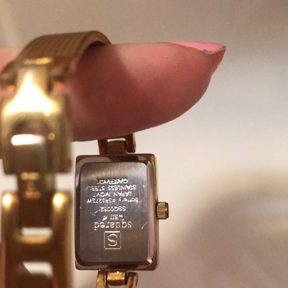 Women’s Squared Watch - Picture 6 of 11